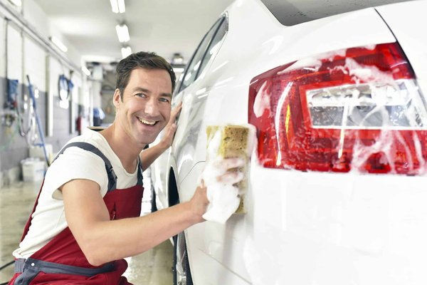 Pourquoi opter pour les services de nettoyage voiture saumur ?